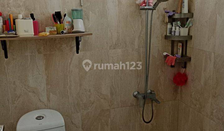 Rumah 2 Lt Ruangan Lebar Dekat Stasiun Pondok Ranji Bintaro Gb 14625 2