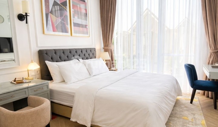 Rumah Fully Furnished Residence di Discovery Eola Sektor 9 Gb-17869