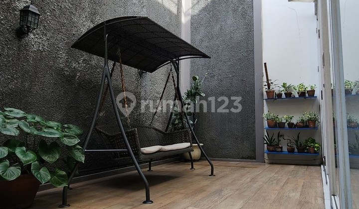 Rumah 2 Lantai Homey 4 Kamar Tidur di Cluster Discovery Bintaro Tk-16404