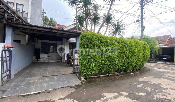 Minimalist 1-Story House LT 154 M² in Graha Bintaro Az-17918 1