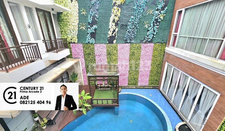 Rumah Nyaman Fasilitas Lengkap Dg Kolam Renang di Graha Taman Lr-17794