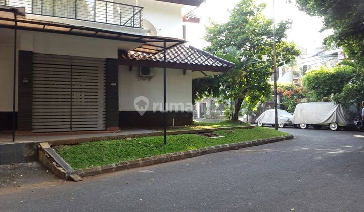 Rumah Hook 2 Lantai Kondisi Bagus di Cikini Bintaro Am 13044 2