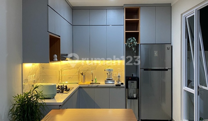 Rumah Dijual Cepat Modern Siap Huni di Cluster Graha Raya Bintaro Az-17574 2