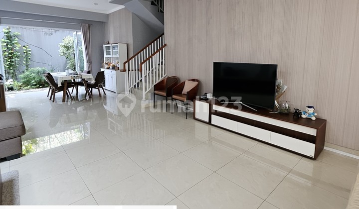Rumah Cozy Dijual Nego Siap Visit di Kebayoran Terrace Bintaro VC-14720 Rumah Cozy Dijual Nego Siap Visit di Kebayoran Terrace Bintaro VC-14720
