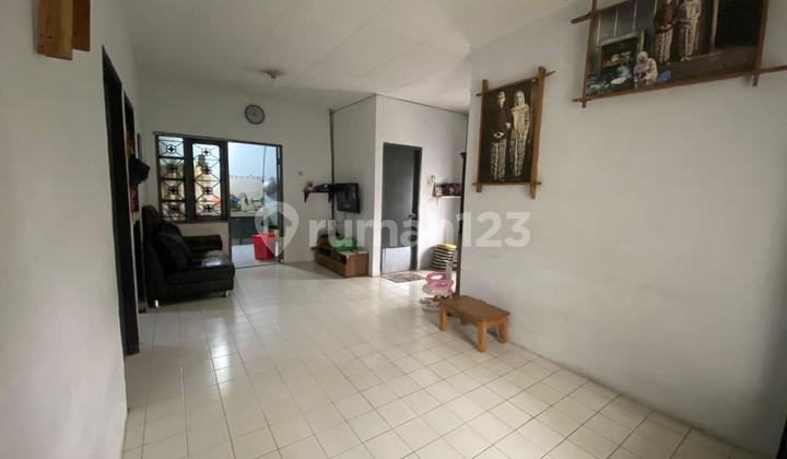 Minimalist 1-Story House LT 154 M² in Graha Bintaro Az-17918 2