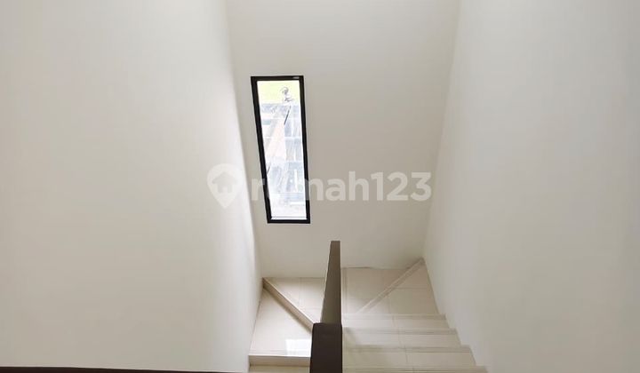 Rumah Modern 2 Lantai Siap Huni di Cluster Kebayoran Bintaro Fm-15457 2