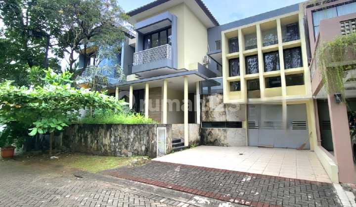 Rumah Unfurnished Siap Huni di Cluster Kebayoran Symphony Bintaro Sc-15391