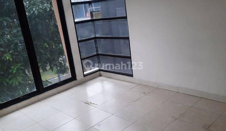 Rumah 2 Lantai Unfurnished Siap Huni Dijual di Cluster Venice Fn 14002 2