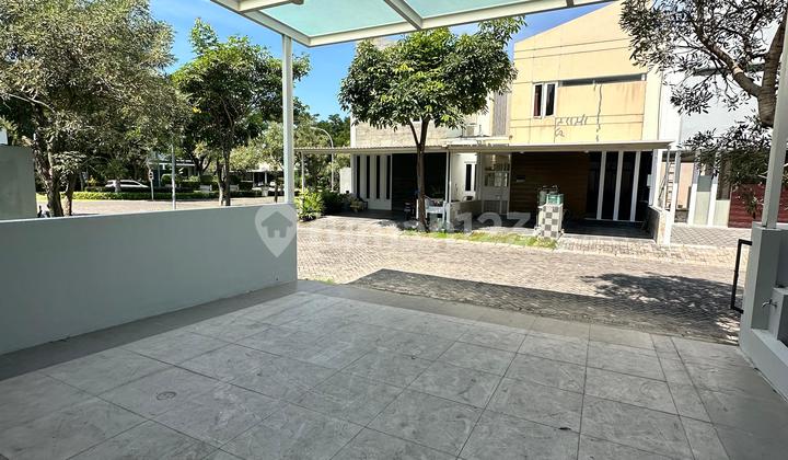 Minimalist Luxury House Price Drop Dian Istana West Surabaya 2