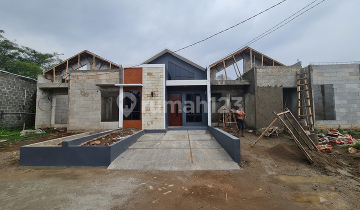 Minimalist House in Depok City Free Title Transfer