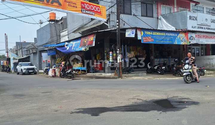 Strategic Shop House in a Bustling Location 1