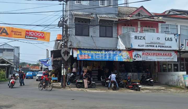 Strategic Shop House in a Bustling Location 2