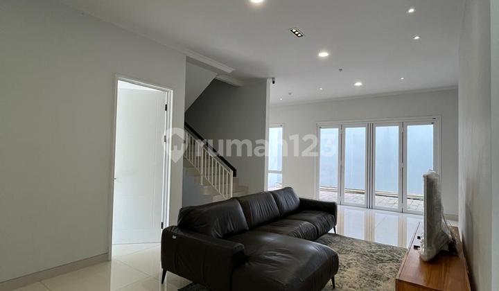 Dijual Rumah Langka Semi Furnished di Pasadena Gading Serpong Tangerang 2