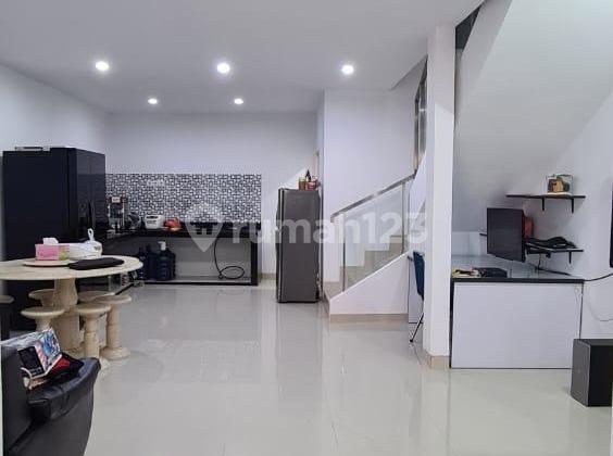 Dijual Rumah 2 Lantai Rapi Siap Huni Di Griya Dadap Dijual Rumah 2 Lantai Rapi Siap Huni Di Griya Dadap