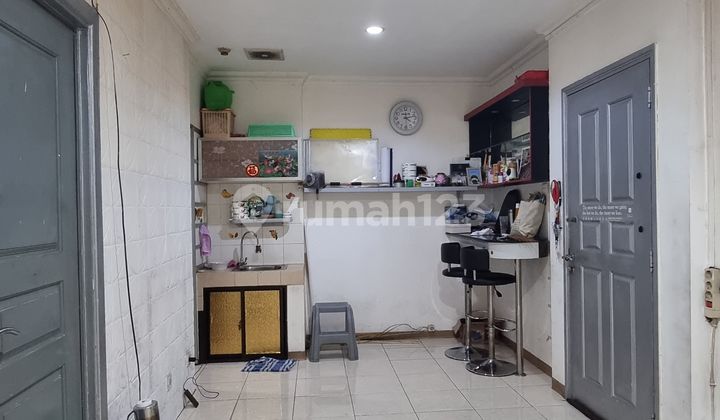 For Sale: SEMI FURNISHED Apartment in Cengkareng City Resort