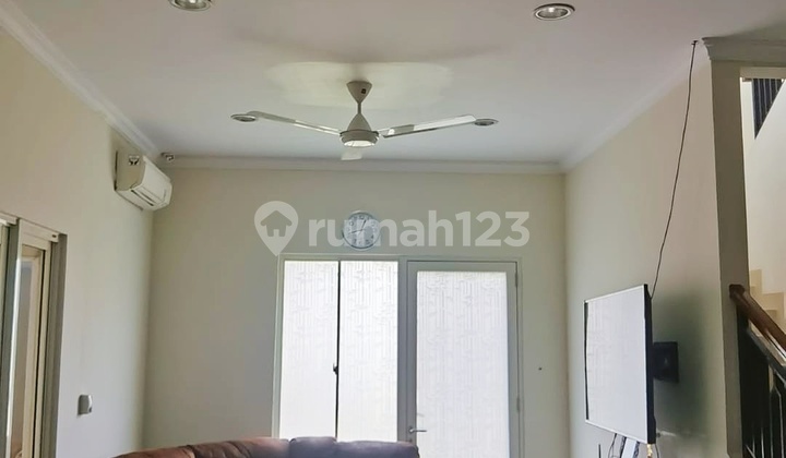 FOR SALE AT A HUGE LOSS, MAXWELL GADING SERPONG HOOK CLUSTER HOUSE 2