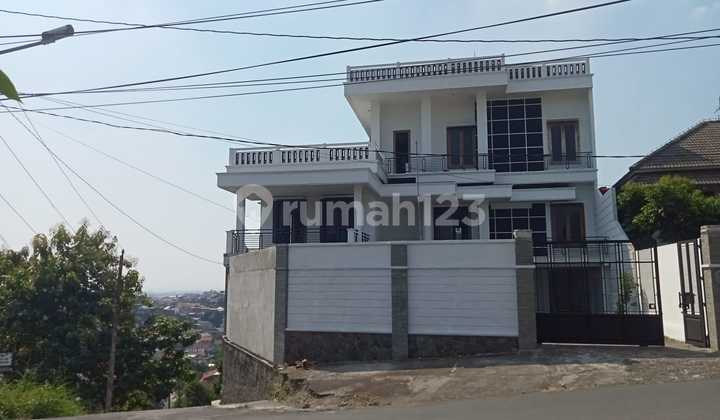 For Sale Nice Ready-to-Occupy House In West Semarang 1