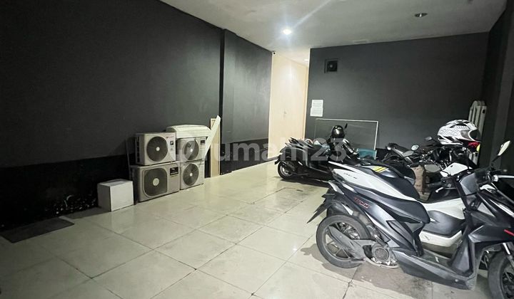 For Sale: Active Boarding House with 20 Rooms in Cideng, Jakarta 2