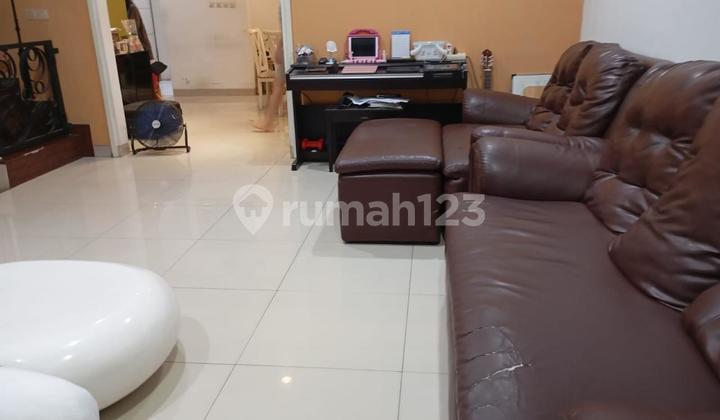 Dijual Cepat Rumah Bagus Green Lake City Cluster Amerika Jakbar 2