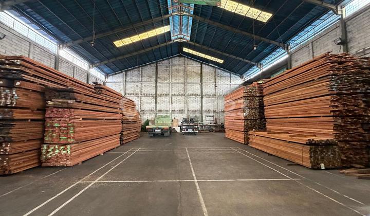 FOR SALE READY-TO-USE WAREHOUSE ON THE SIDE OF SERANG CIKUPA TANGERANG MAIN ROAD