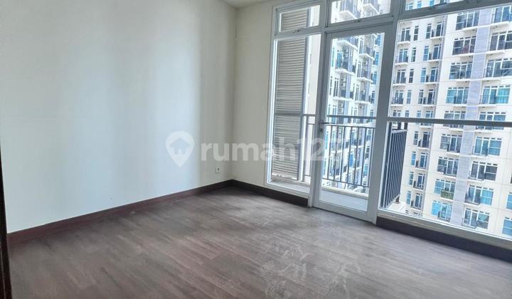 APARTMENT WITH SWIMMING POOL VIEW WEST JAKARTA
