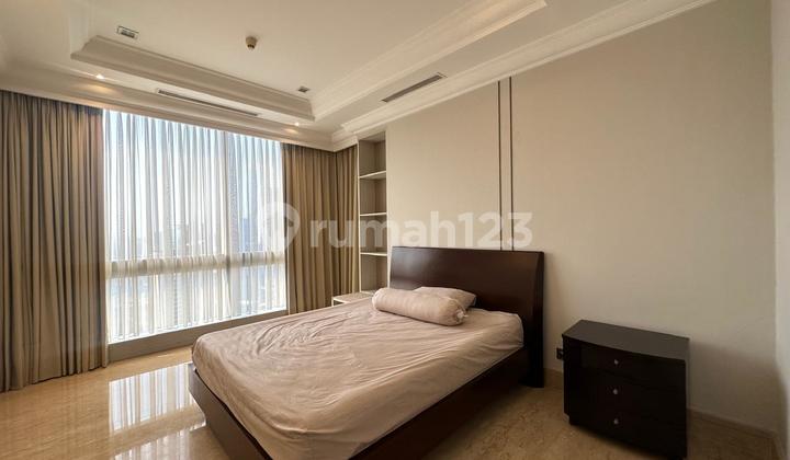 Apartment Semi Furnished 3 BR