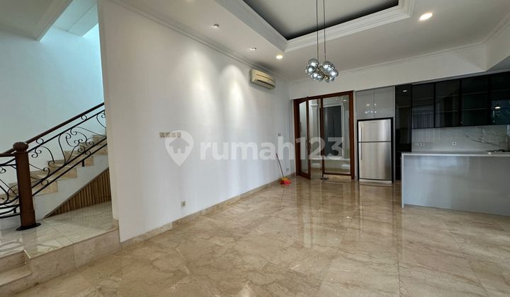 Rumah Pondok Indah, Jakarta Selatan Bagus Unfurnished