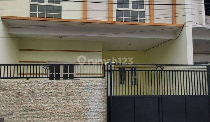 Jual cepat rumah 2 lantai di Mulyosari dekat ITS, Sutorejo 1