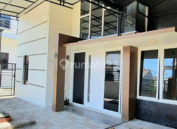 Rumah hook di Greenlake Wonorejo Rungkut SHM 2