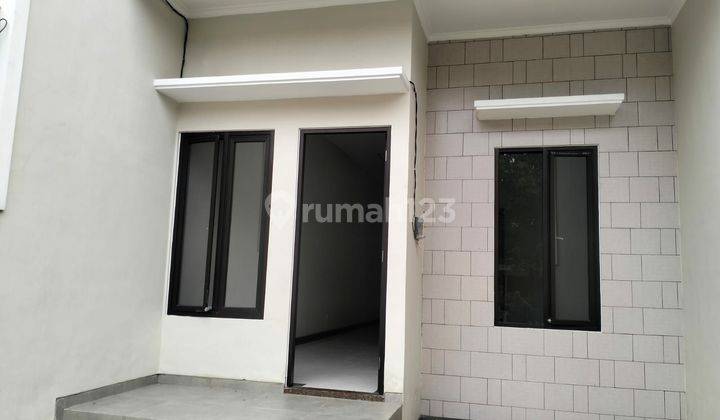 Rumah baru gress 2 lantai di Rungkut Asri Utara  2