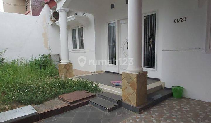 Disewakan Rumah Pakuwon City Siap Huni Baru Renov 2