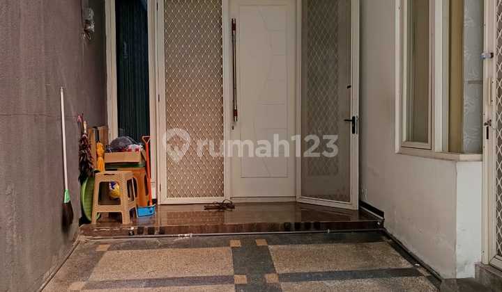 For Rent: Two-Story Ready-to-Occupy House in Pakuwon City For Rent: Two-Story Ready-to-Occupy House in Pakuwon City