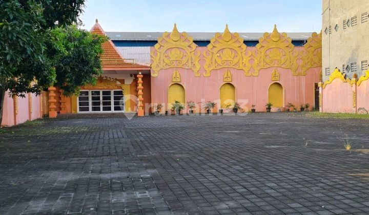 Selling Souvenir Shop Center on Bypass I Gusti Ngurah Rai Jimbaran