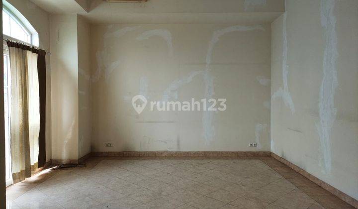 Rumah 2lt Disewa Jual Raffles Hills Depok 240m2 Carpark Ac Bebas Banjir S109  2