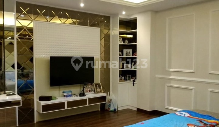 Luxury furnished house for sale in Kasturi Tomang, spacious parking, area 1061. 2