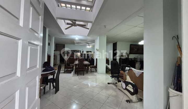 Rumah strategis di lokasi premium-Kawasan Emas Jakarta Selatan