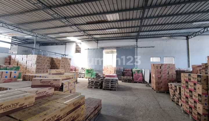 For Rent Spacious and Ready-to-Use Warehouse - Cengkareng, West Jakarta For Rent Spacious and Ready-to-Use Warehouse - Cengkareng, West Jakarta