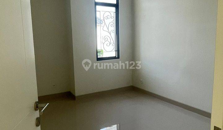 Rumah 4 Kamar Tidur di Summarecon Mutiara Makassar Dekat Bandara 5