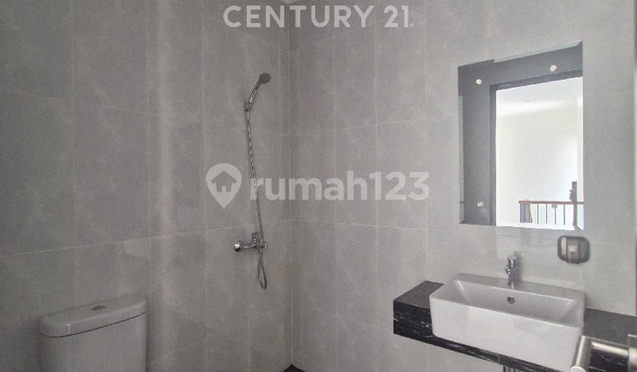 Rumah Baru Siap Huni Di Summarecon Mutiara Makassar 2