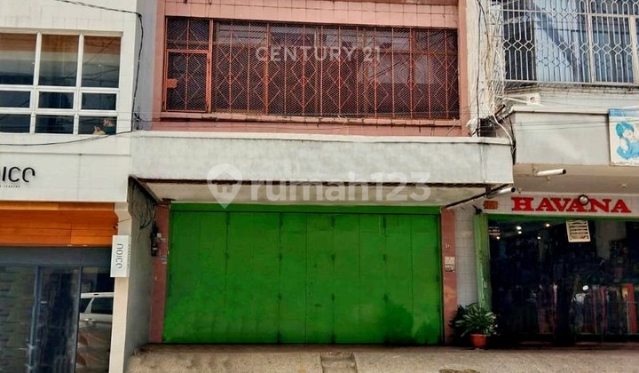 Strategic and Ready-to-Occupy Shophouse on Pasar Ikan Street 1