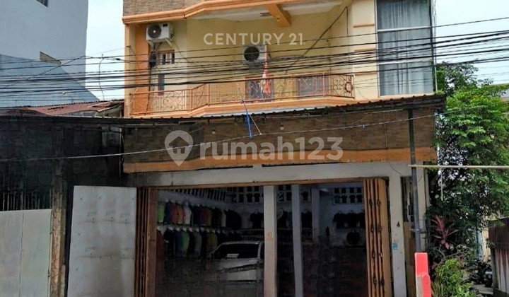 Most Sought-After Location Strategic Shop House on Jl Sungai Saddang Baru 1