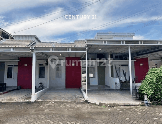 Rumah Cantik Siap Huni di Mutiara Gading 3 Bebas Banjir Terawat