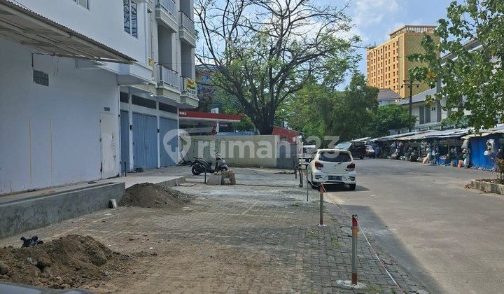 Strategic and Ready-to-Occupy Shophouse on Sultan Hasanuddin Street 2