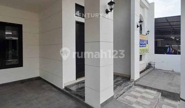 Rumah Strategis Dan Siap Huni Di Jalan Aroepala  2