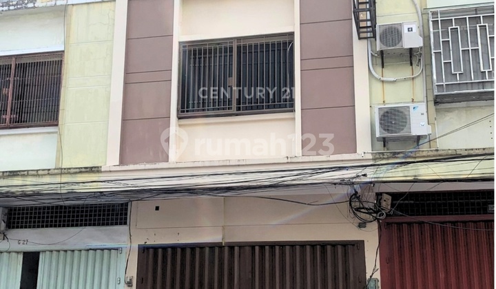 Ruko Siap Huni Di Jalan Gunung Latimojong