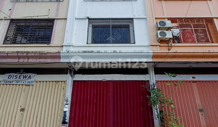 For Sale, 3-Story Shop House on Jl Bulu Dua, Makassar 1