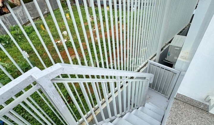 Rumah Siap Huni Plus Perabot di Perumahan Mutiara Gading 2