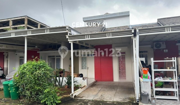 Ready-to-Occupy House Plus Furniture in Mutiara Gading Housing