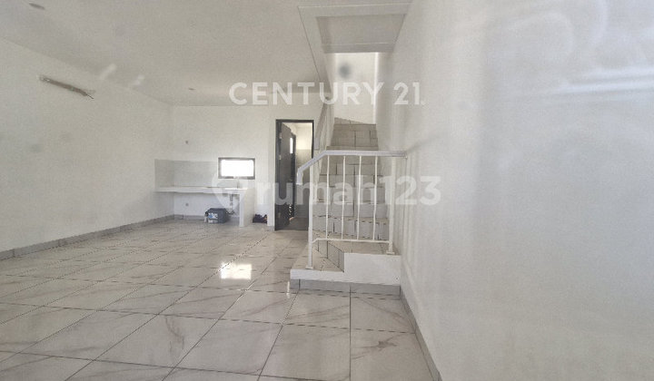 Rumah Baru 3 Lantai Siap Huni Di Summarecon Mutiara Makassar 2