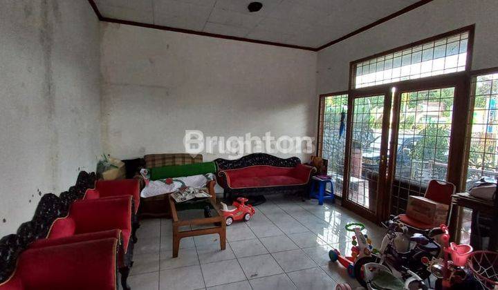 RUMAH PINGGIR JALAN RAYA LEMBANG 1